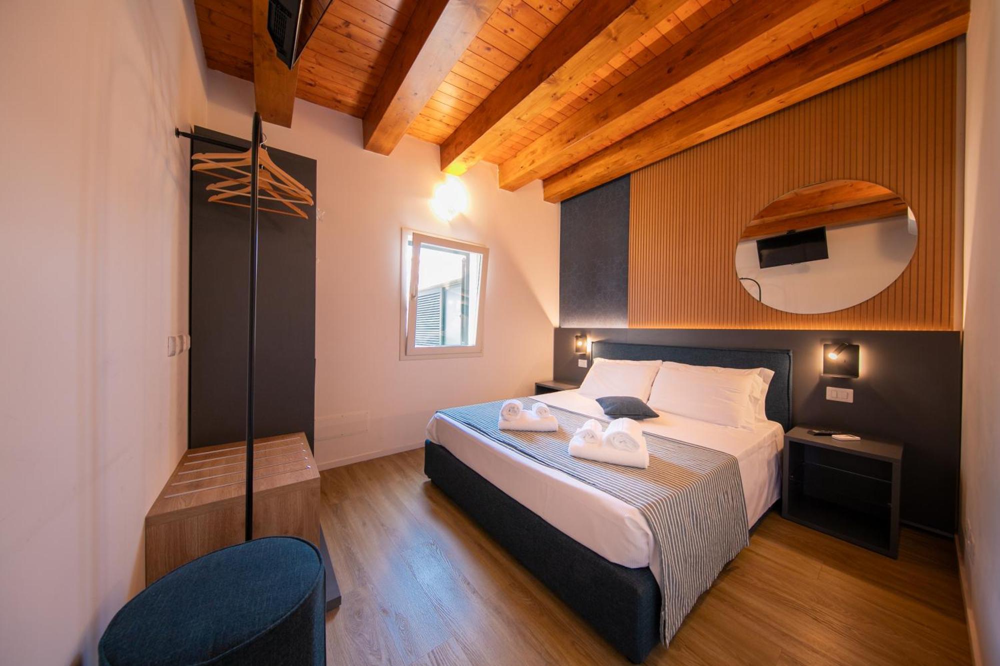 Taliammari Hotel Cefalu Room photo